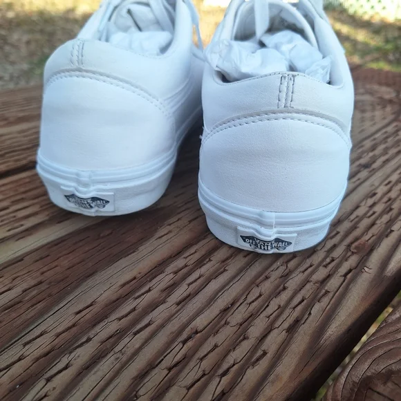 Vans Old Skool Classic All-White Men's Sneakers 12 - Picture 12 of 16